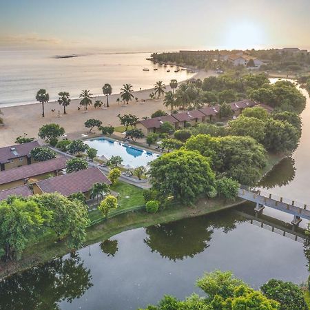 อเมทิสต์ รีสอร์ต ปาซซิกูดา Hotel Passikudah ภายนอก รูปภาพ