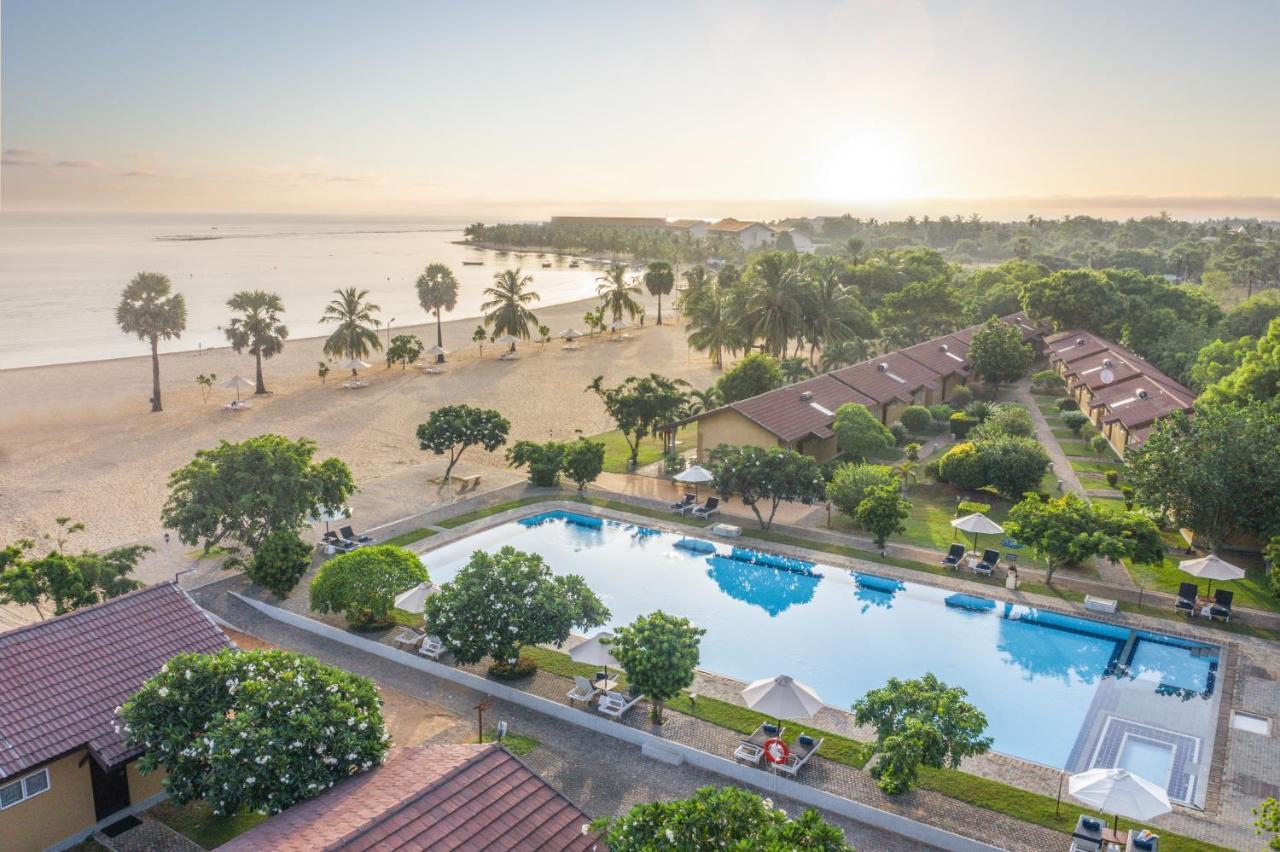 อเมทิสต์ รีสอร์ต ปาซซิกูดา Hotel Passikudah ภายนอก รูปภาพ